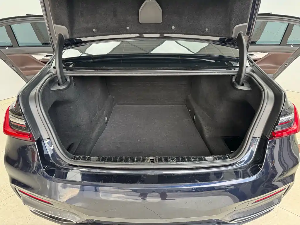 BMW 7 Series 2019 Model Facelift 730Li M Sport Package