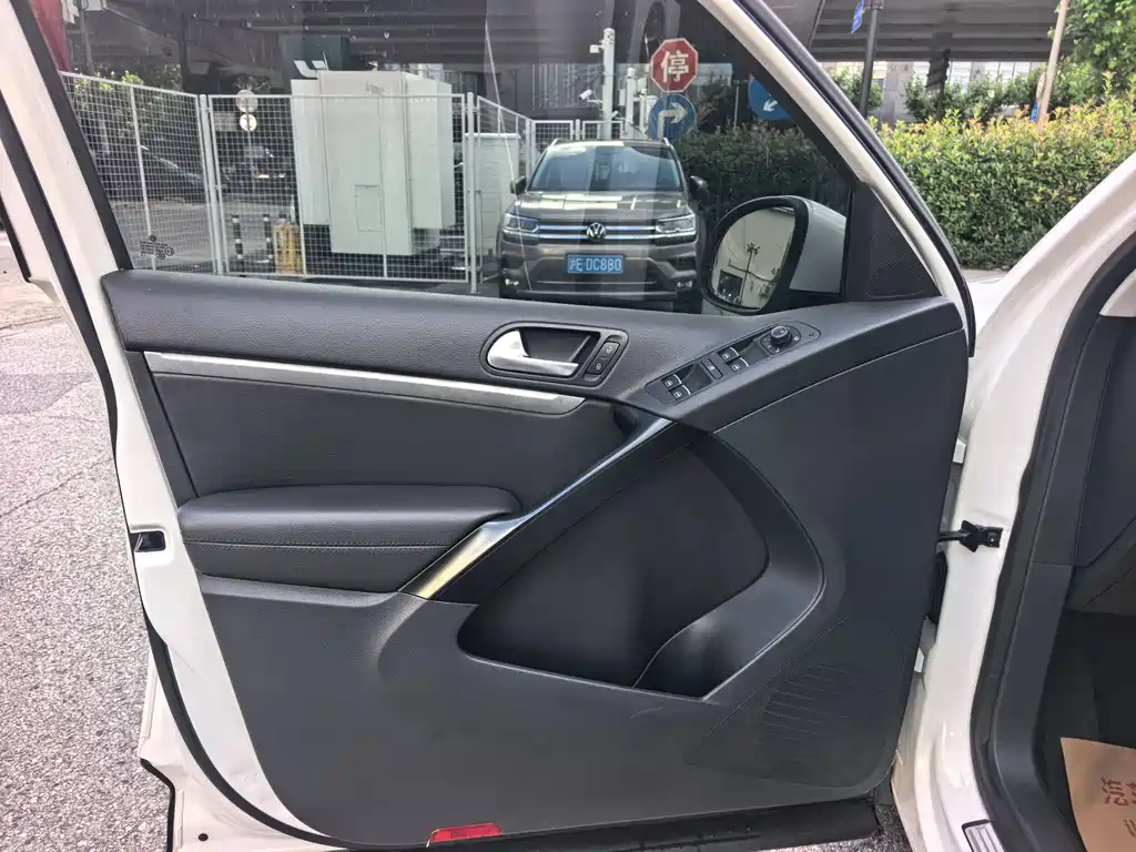 Touguan 2013 1.8TSI Automatic Two-wheel Drive Luxury Edition