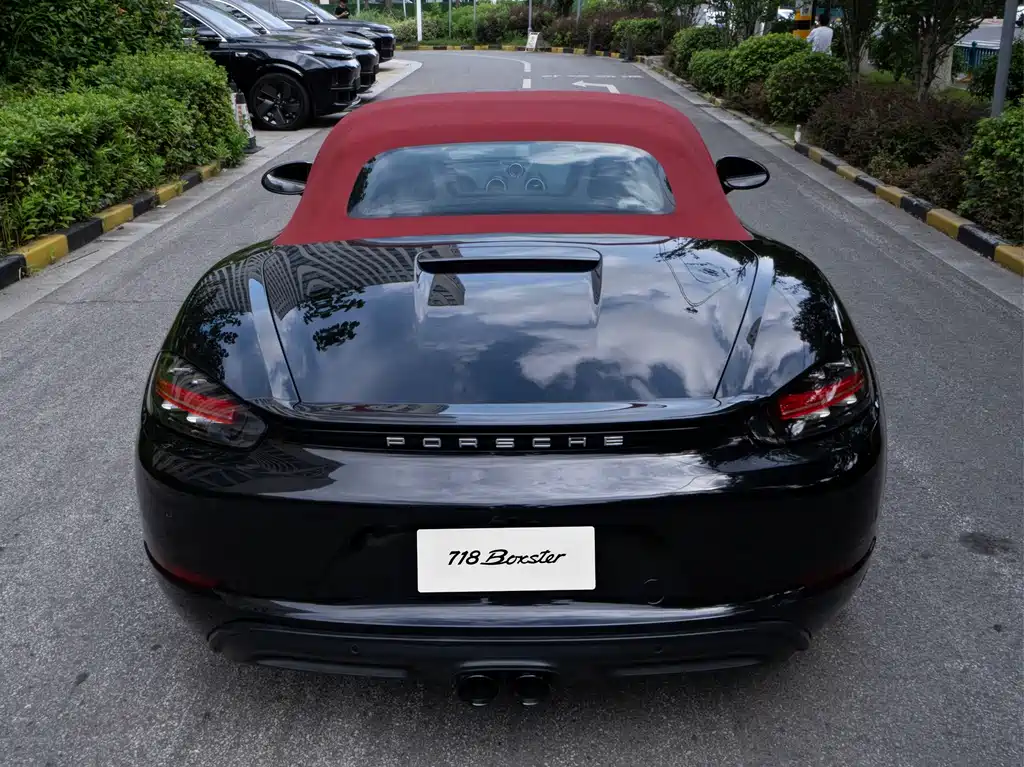 Porsche 718 Boxster 2.0T 2016 Model