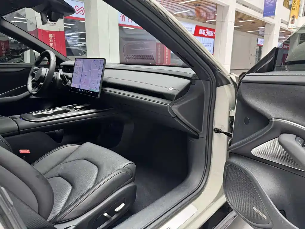 Xiaomi SU7 2024 Edition Four-Wheel Drive Ultra-Long Range High-End Smart Driving Max Version