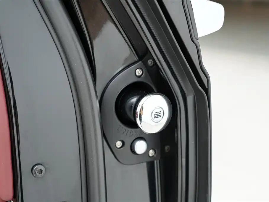 Phantom 2013 Edition 6.7L Extended Wheelbase