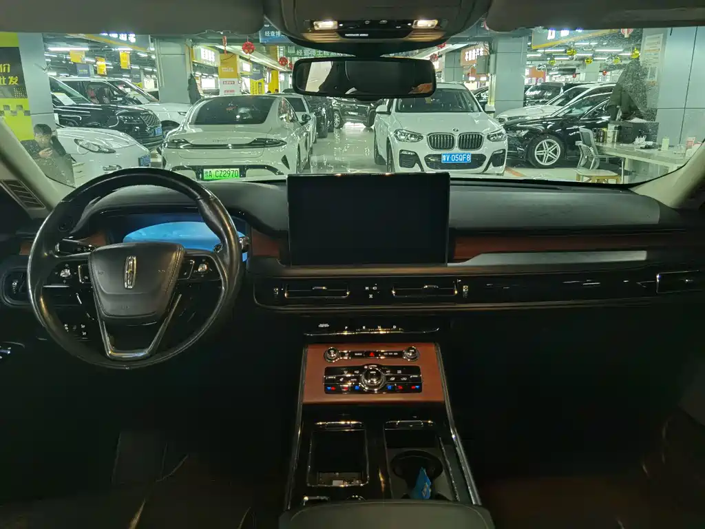 Flight 2021 3.0T V6 AWD Premium Edition