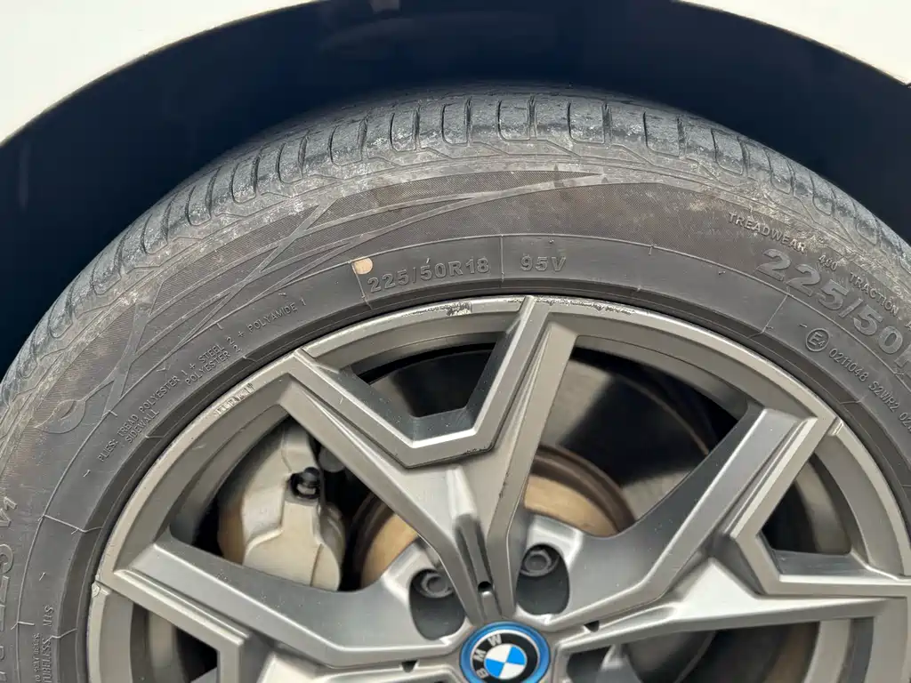 BMW i3 2022 eDrive 35 L