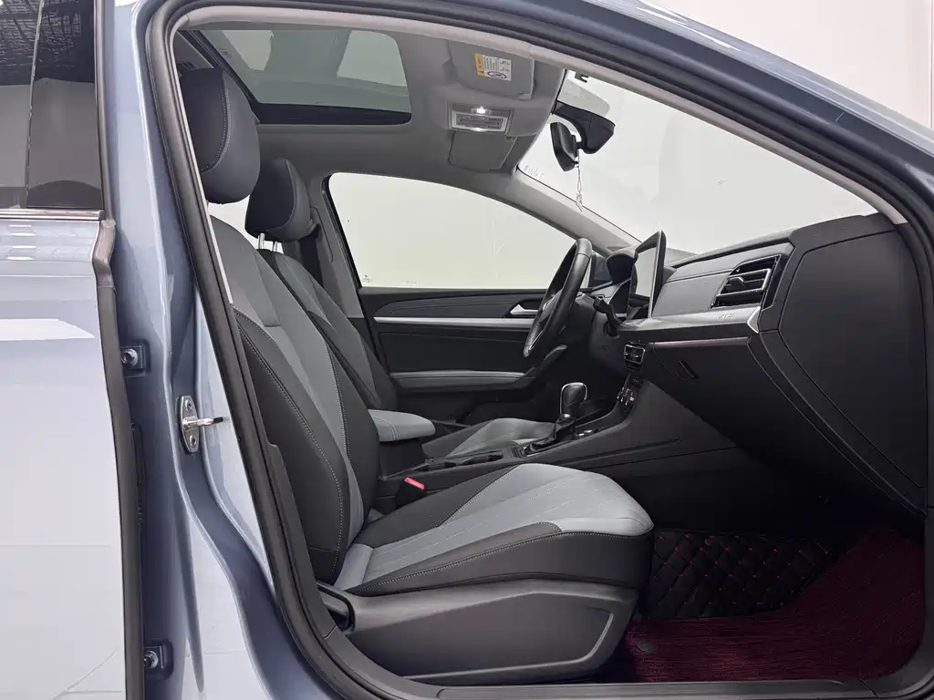 Lingyi 2023 Model 1.5L Automatic Five Million Edition