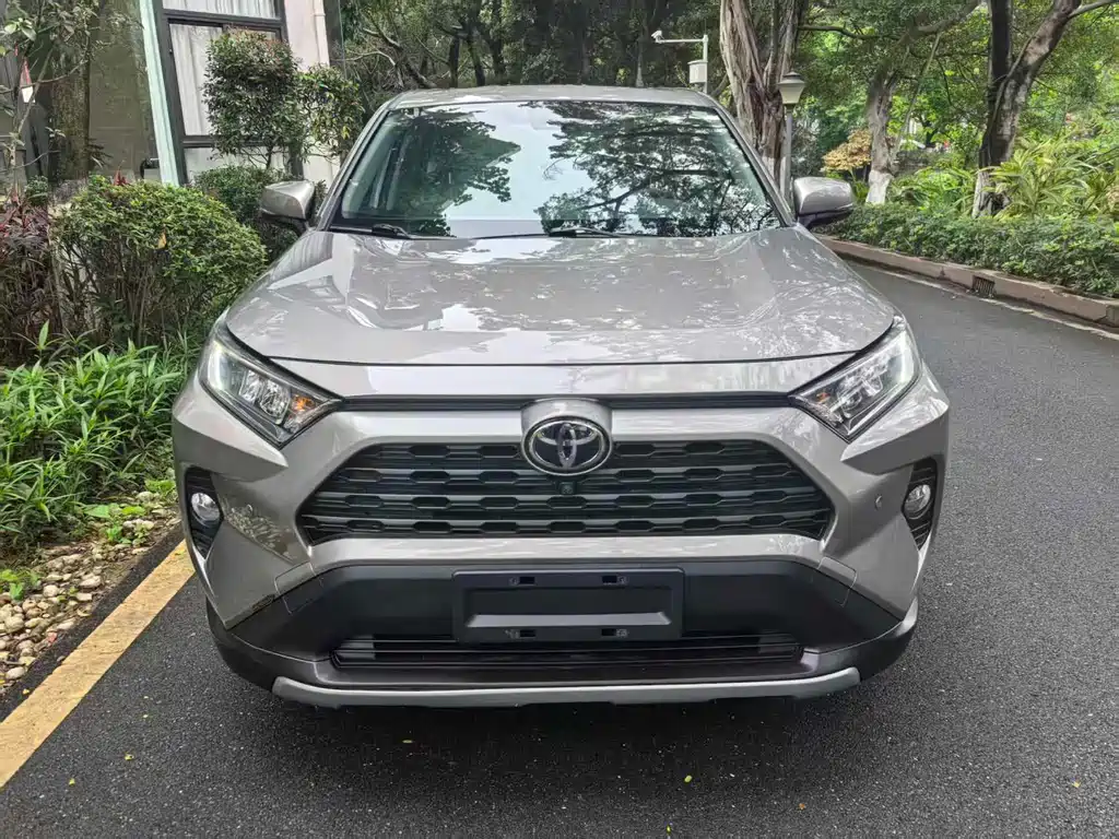 RAV4 2020 2.0L CVT Two-Wheel Drive Fashion Edition