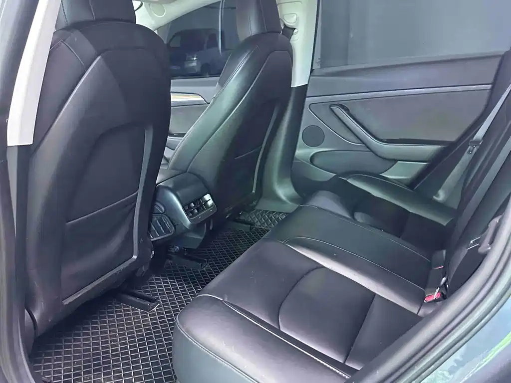 Model 3 Rear-Wheel Drive 2022