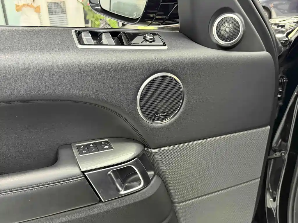 Range Rover Sport Hybrid 2020款 P400e SE