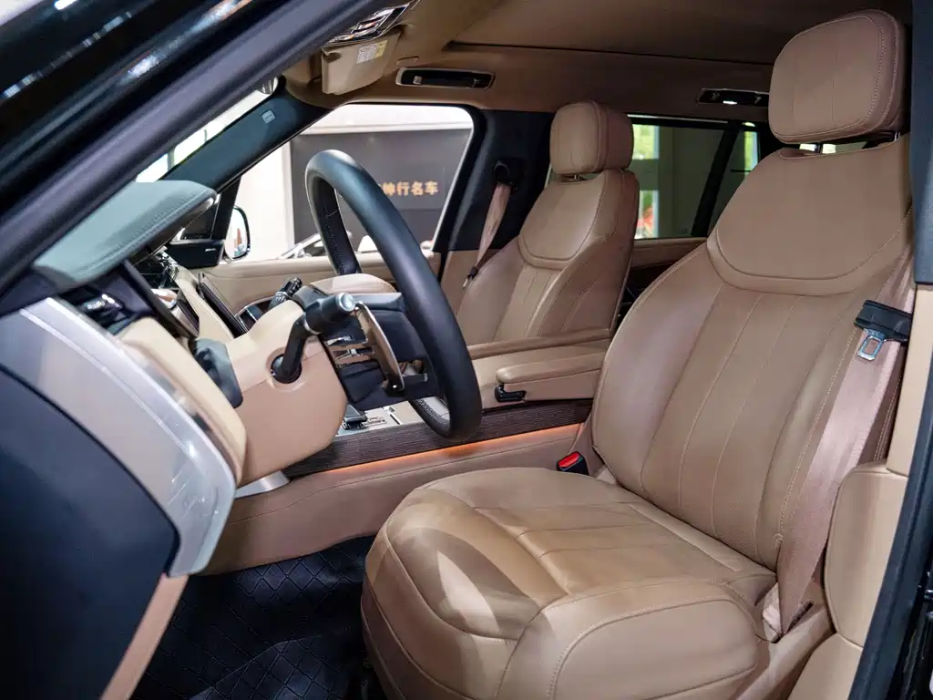 Range Rover 2025 Edition 3.0 L6 400PS Grand Extended Version