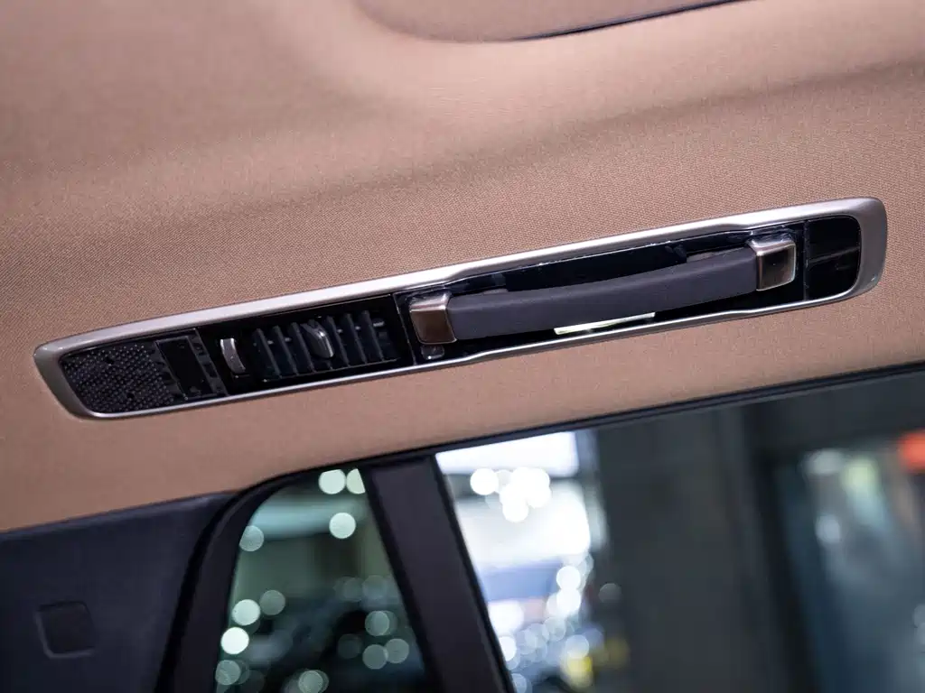 Range Rover 2025 Edition 3.0 L6 400PS Grand Extended Version