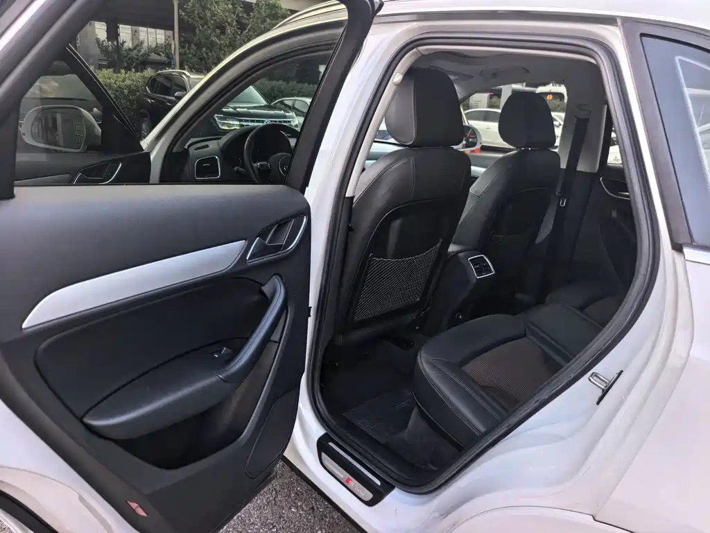 Audi Q3 2018 30th Anniversary Edition 35 TFSI Sport Line