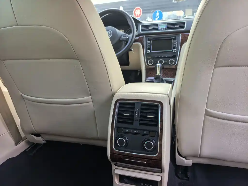 Passat 2013 1.8TSI DSG Yuzhen Edition