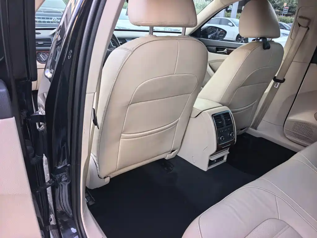 Passat 2013 1.8TSI DSG Yuzhen Edition