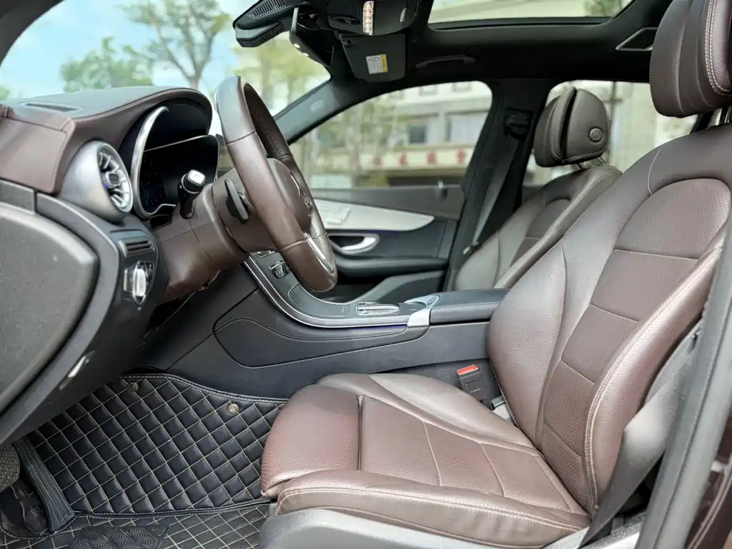 Mercedes GLC 2021 260 L 4MATIC Dynamic Edition