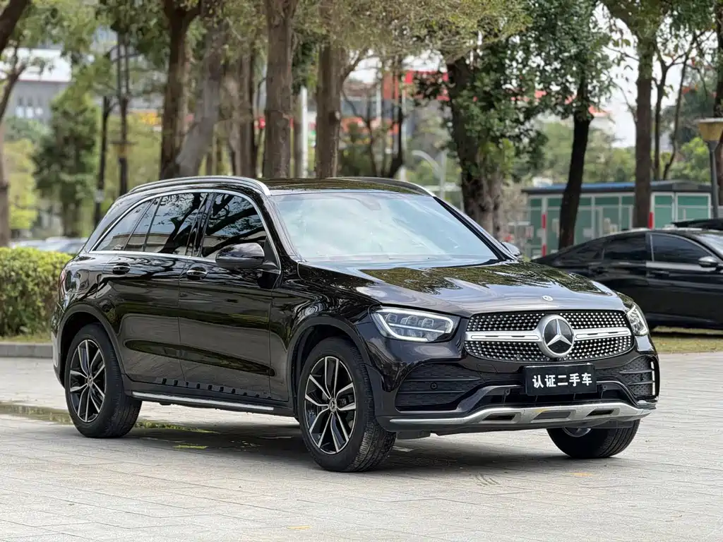 Mercedes GLC 2021 260 L 4MATIC Dynamic Edition
