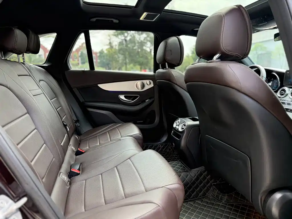 Mercedes GLC 2021 260 L 4MATIC Dynamic Edition