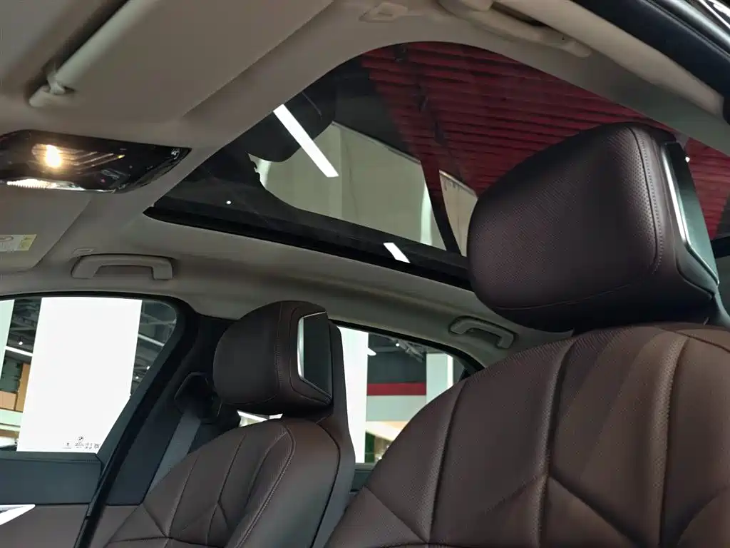 BMW 7 Series 2023 740Li Leading Edition M Sport Package