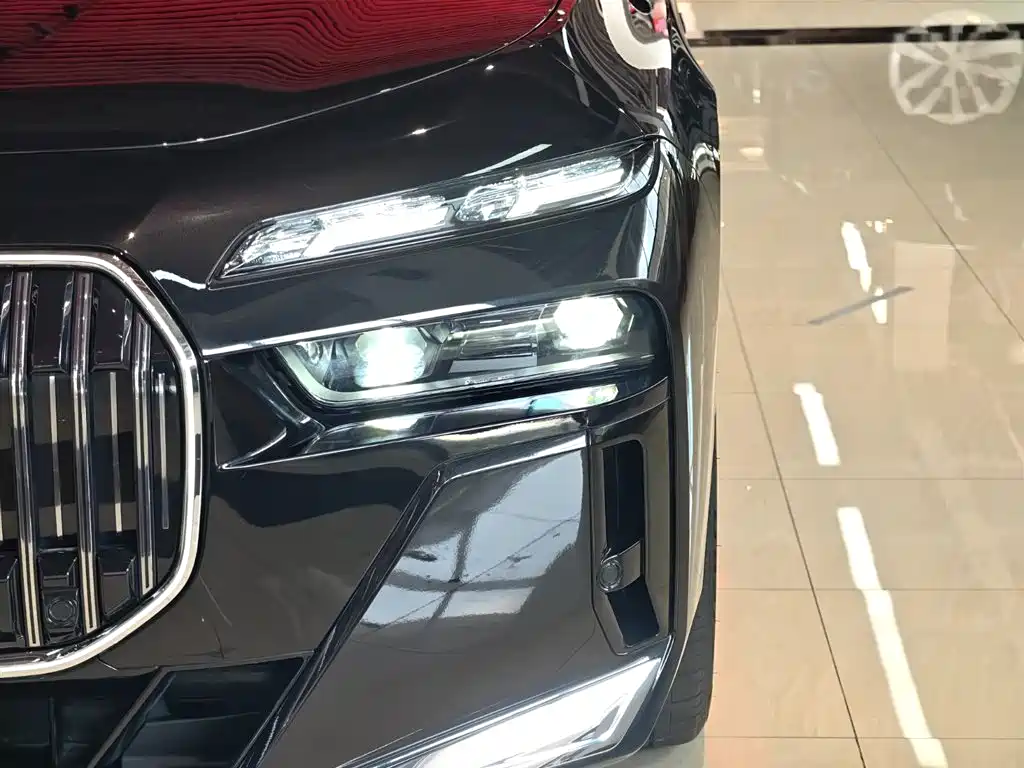 BMW 7 Series 2023 740Li Leading Edition M Sport Package