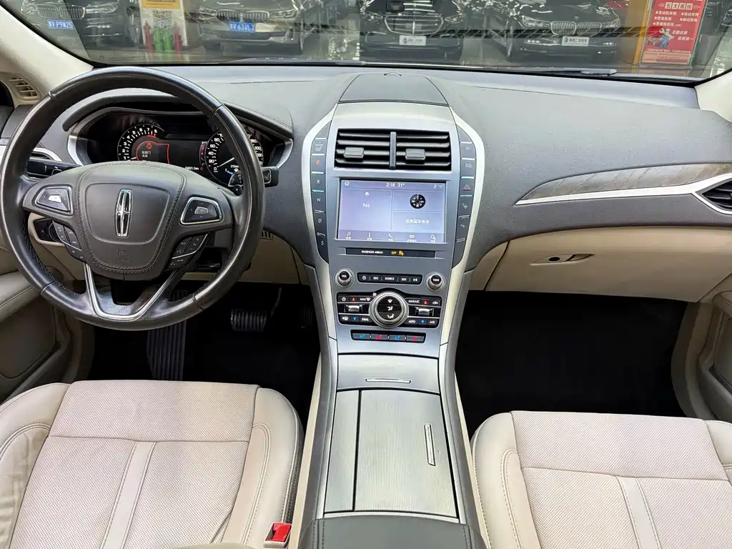 Lincoln MKZ 2019 2.0T Grand Touring Edition National V