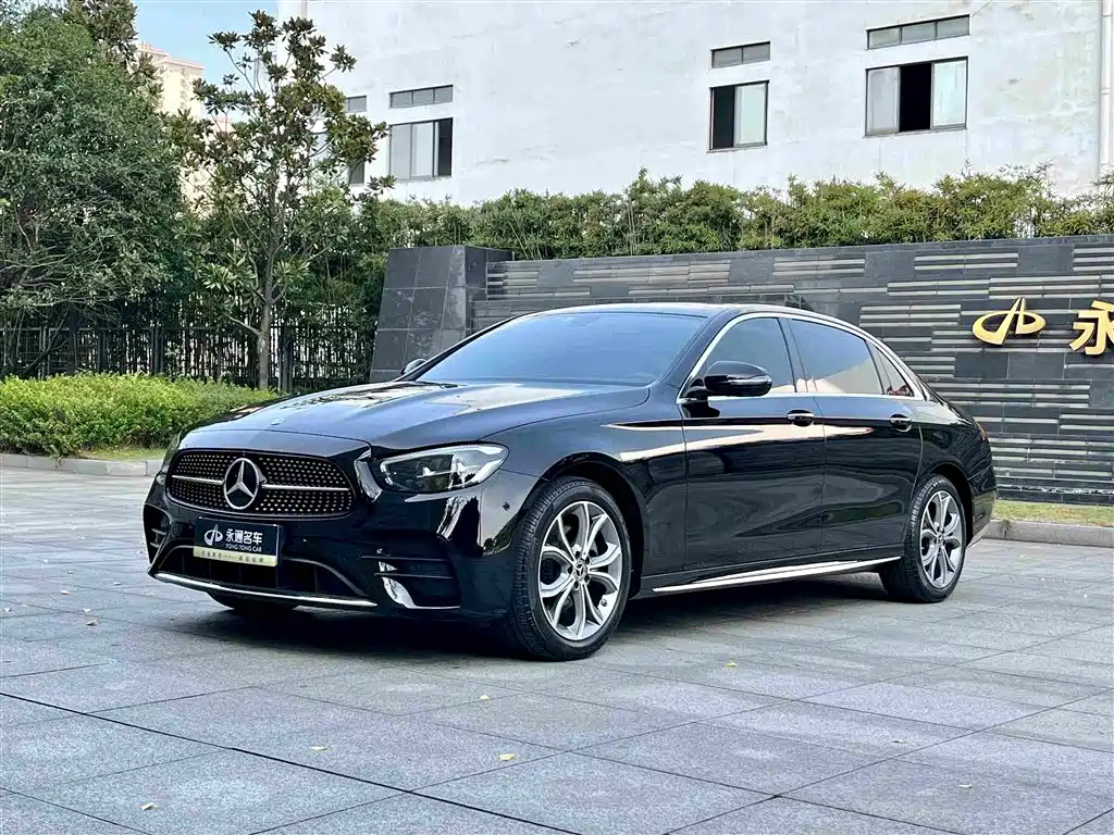 Mercedes-Benz E-Class 2022 Facelift E 300 L Sporty and Stylish Edition