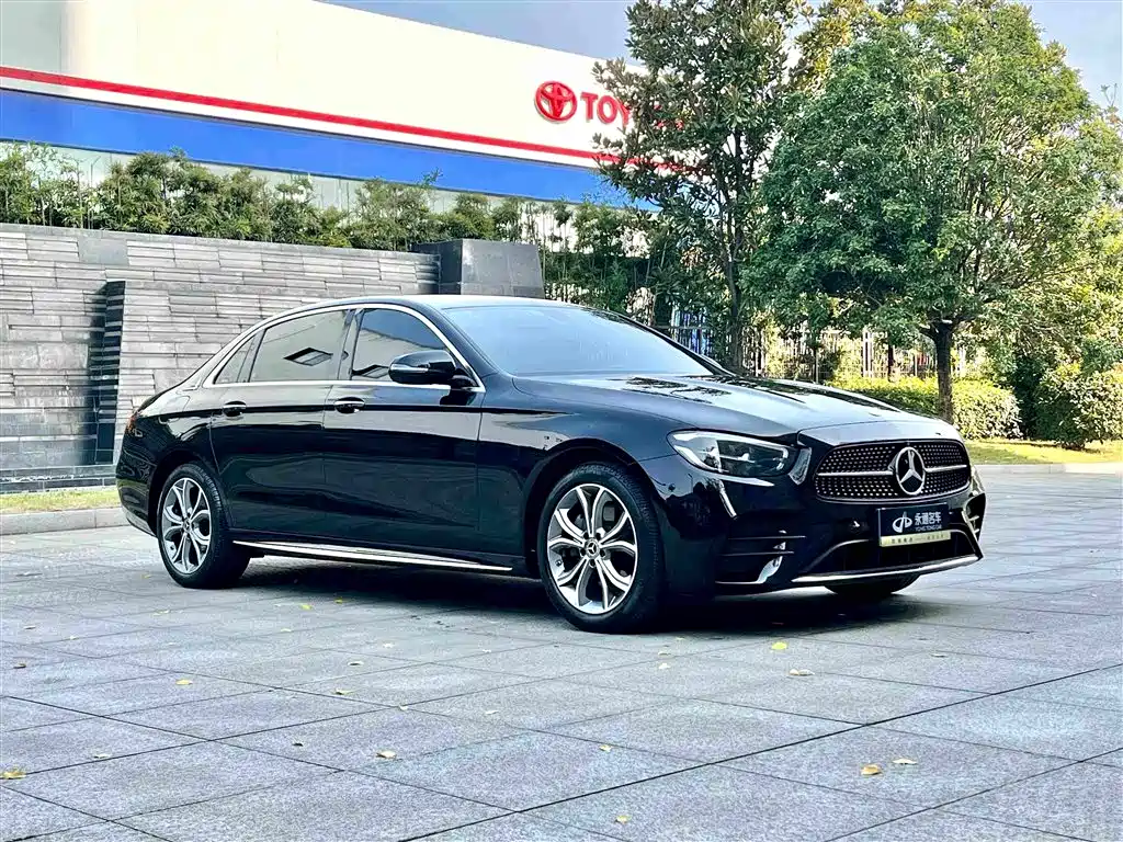 Mercedes-Benz E-Class 2022 Facelift E 300 L Sporty and Stylish Edition