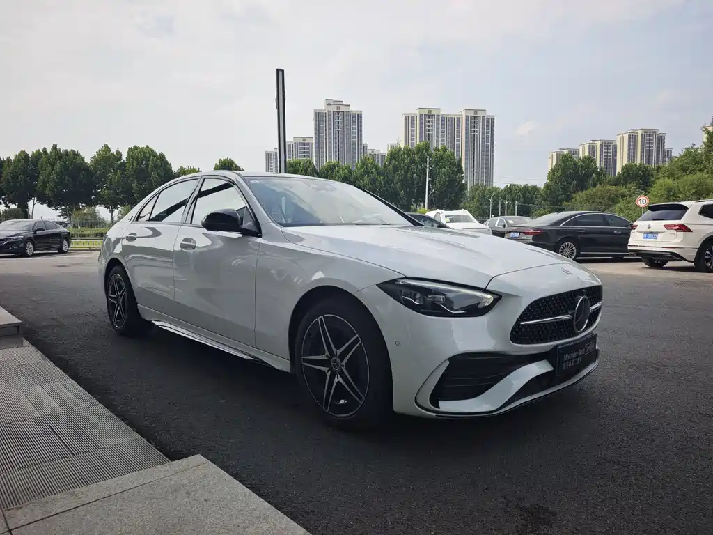 Mercedes-Benz C-Class 2025 C 260 L Night Move Edition