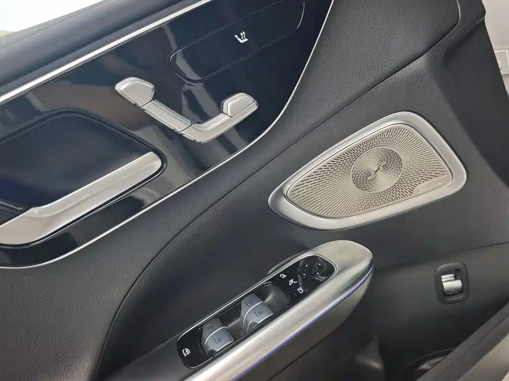 Mercedes-Benz C-Class 2025 C 260 L Night Move Edition