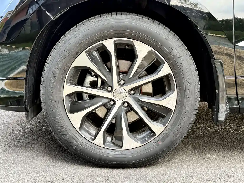 Crown Victoria 2017 240TURBO 2WD Premium Edition