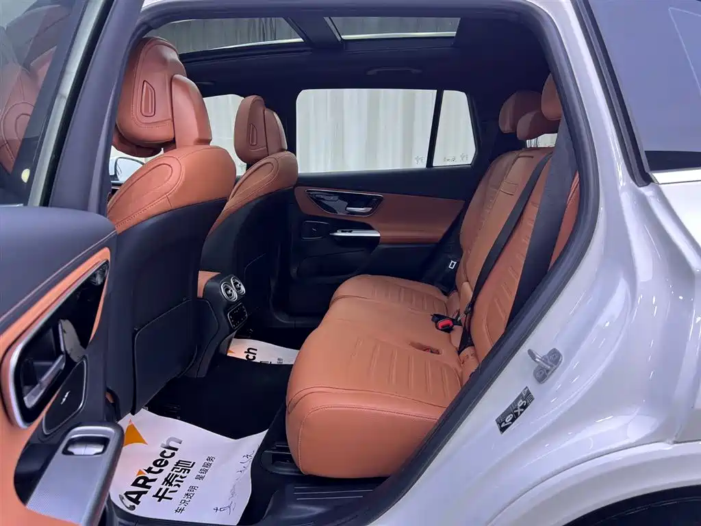 Mercedes-Benz GLC 2023 300 L 4MATIC Luxury 7-seat