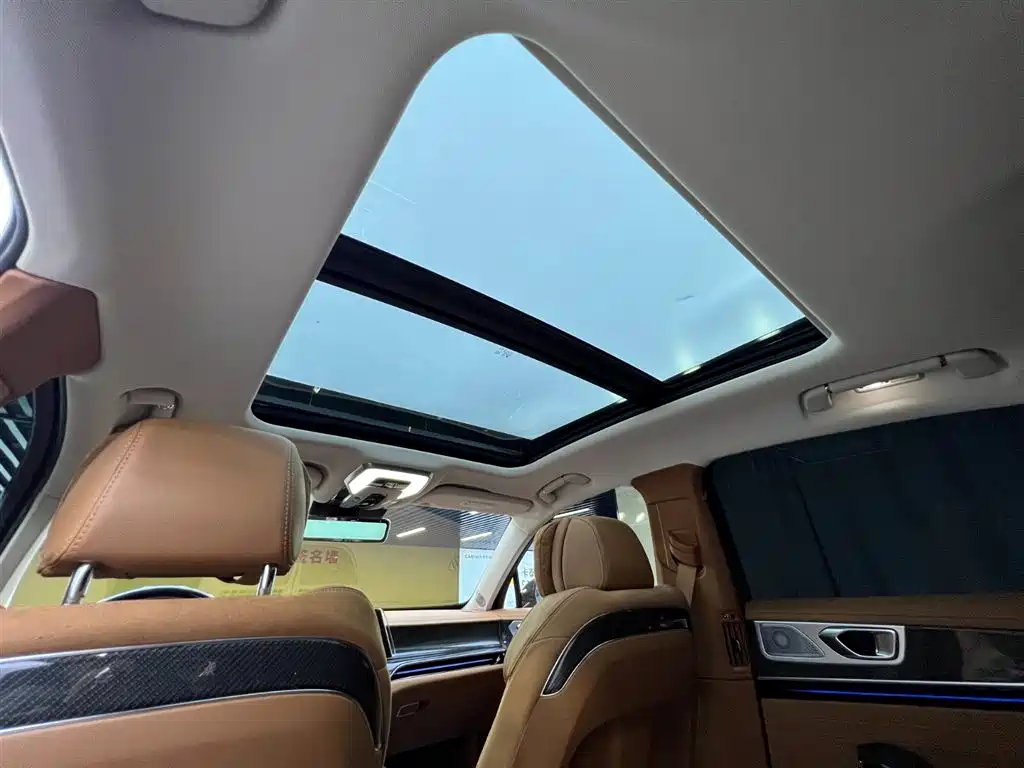 Hongqi H9 2025 Edition 3.0T All-Wheel Drive Flag Leadership Private Enjoyment Style Version 4-Seater