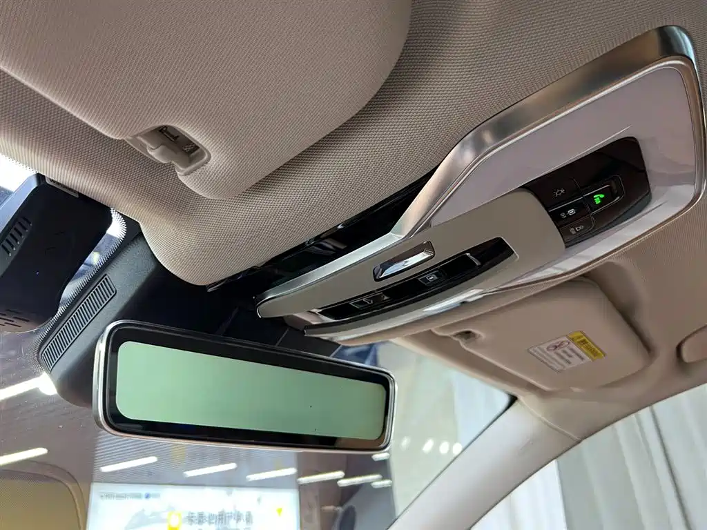 Hongqi H9 2025 Edition 3.0T All-Wheel Drive Flag Leadership Private Enjoyment Style Version 4-Seater
