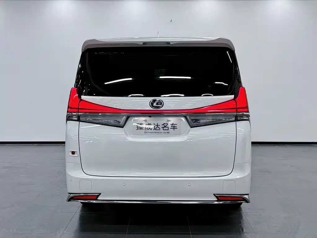 Lexus LM 2020 300h Four-Seater Imperial Edition