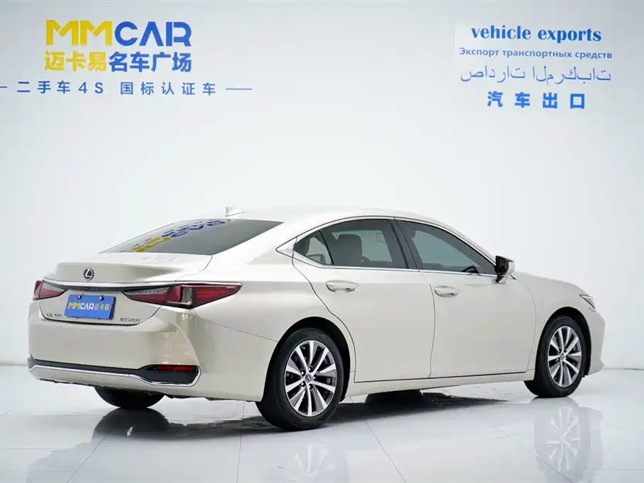 Lexus ES 2018 200 Excellence Edition National V