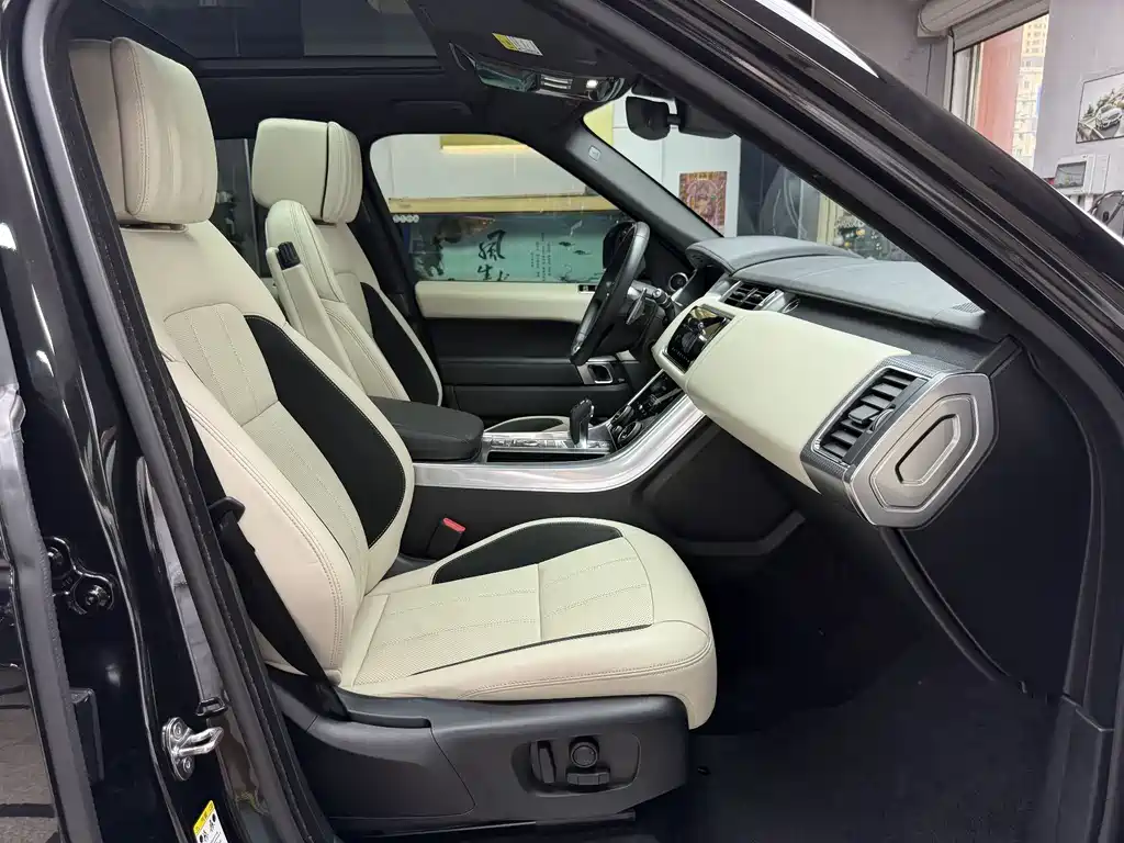 Range Rover Sport 2020 3.0 L6 SE