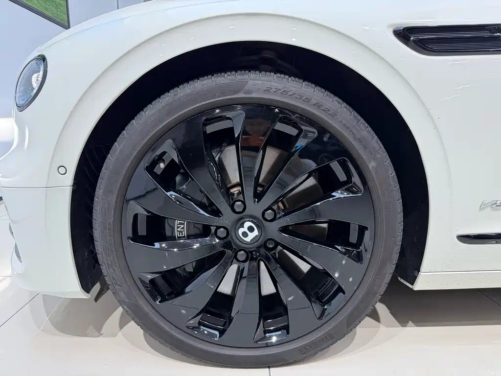 Ferari 2022 Model 4.0T V8 Standard Edition
