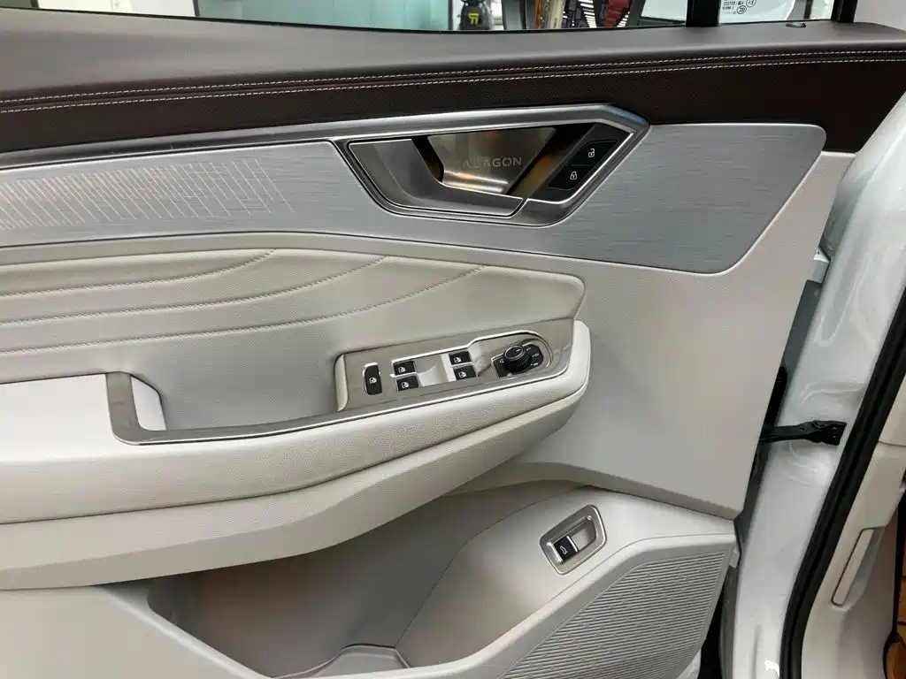 Lanjing 2022 380TSI 4x4 Flagship Shengjing Edition 6-seater