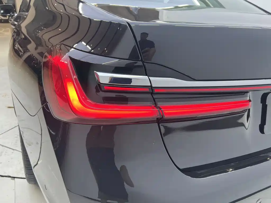 BMW 7 Series 2019 730Li Luxury Package