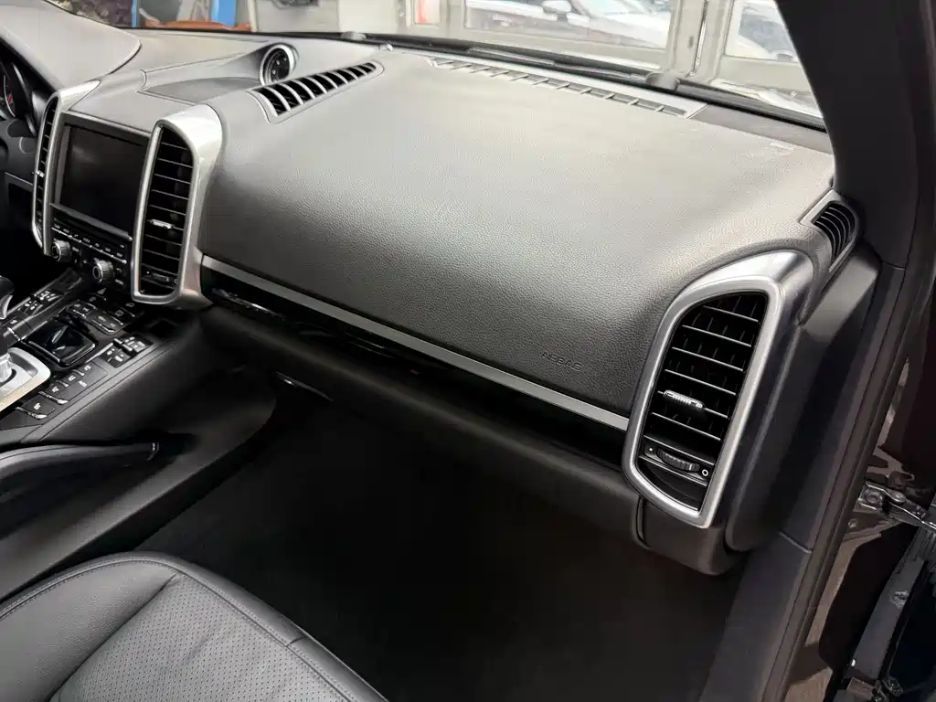 Cayenne 2015 Model Cayenne 3.0T