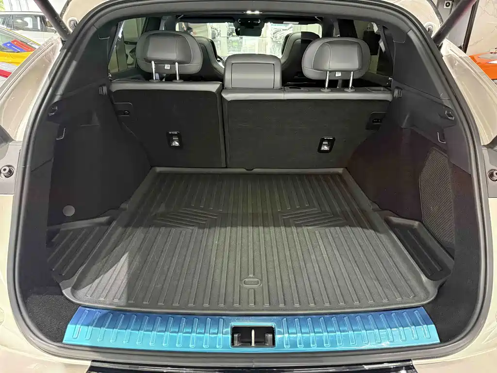 Lynk & Co 08 EM-P 2023 Edition 245km Extended Range Halo