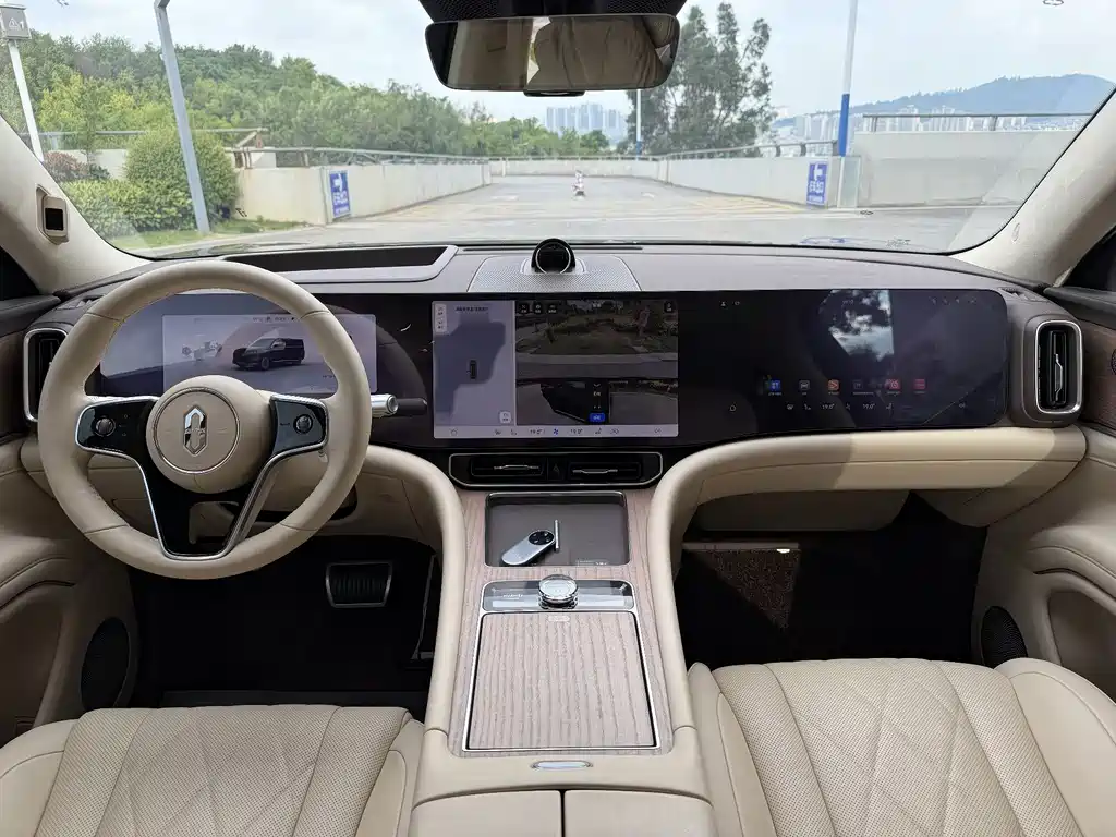 SWM M9 2024 Edition Range-Extended Max Version 42kWh 6-Seater Model