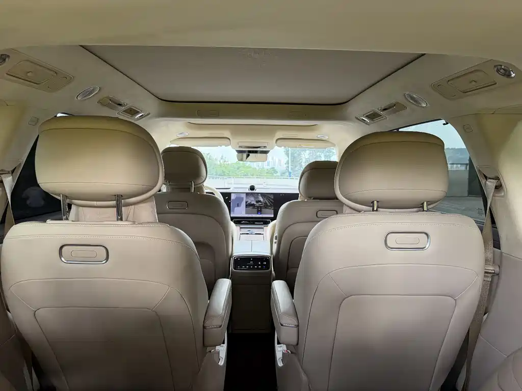 SWM M9 2024 Edition Range-Extended Max Version 42kWh 6-Seater Model