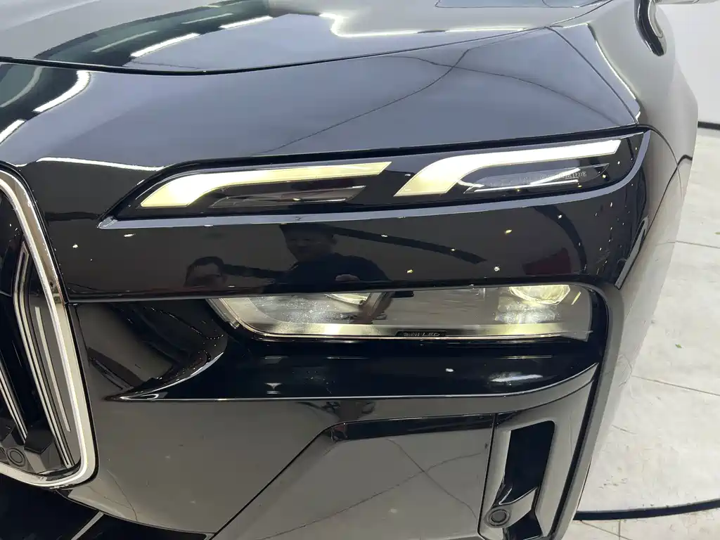 BMW 7 Series 2023 735Li M Sport Package