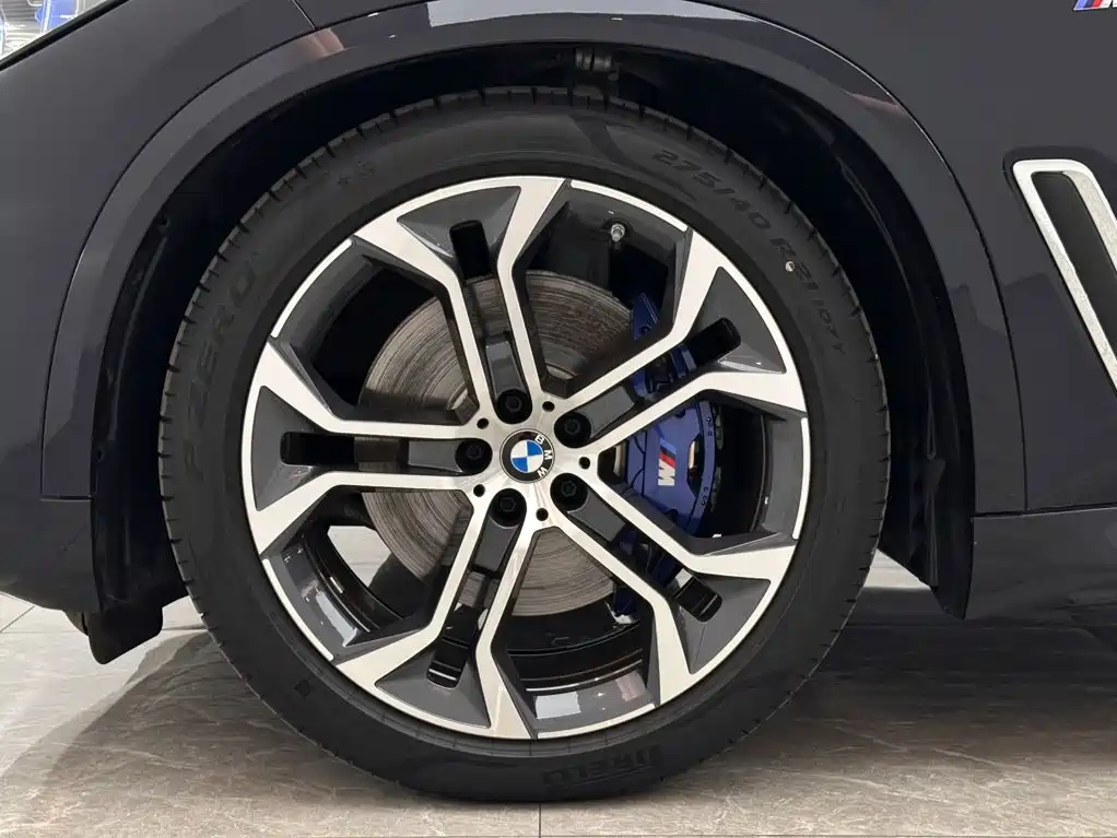 BMW X5 2022 xDrive 40Li M Sport Package