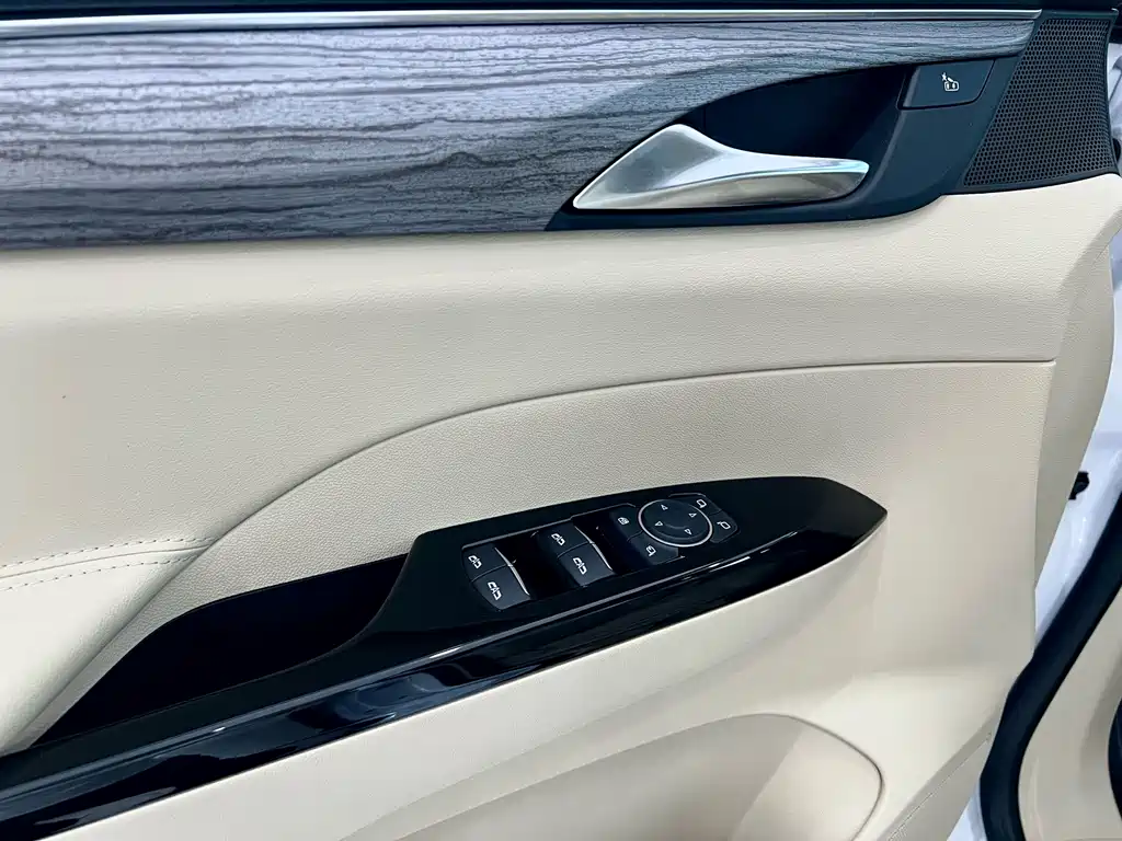 Buick GL8 New Energy 2025 Model Luxiang Zhixiang Edition