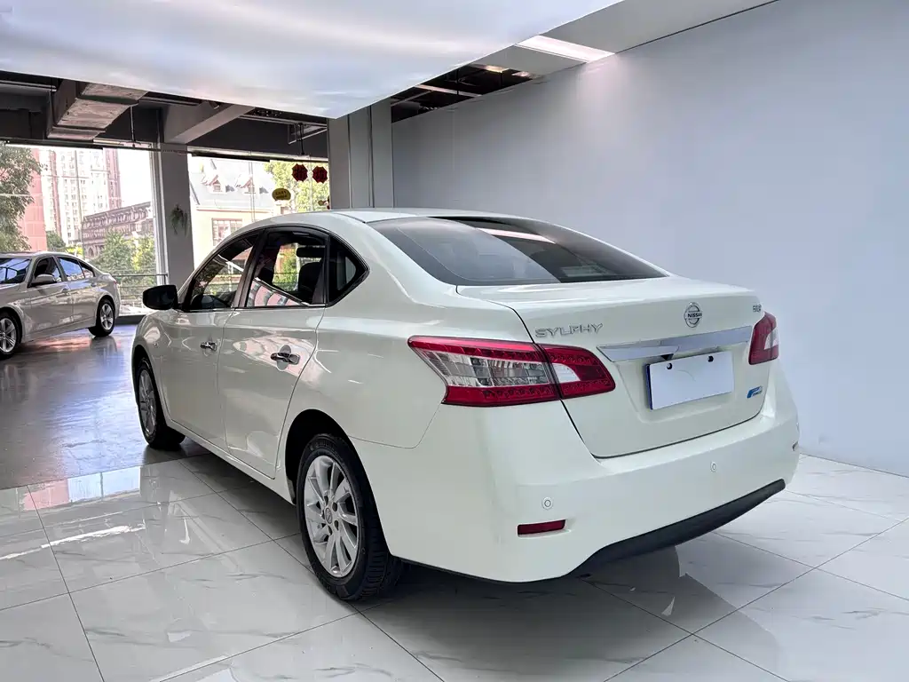 Sentra 2014 1.6 XV CVT Prestige Edition