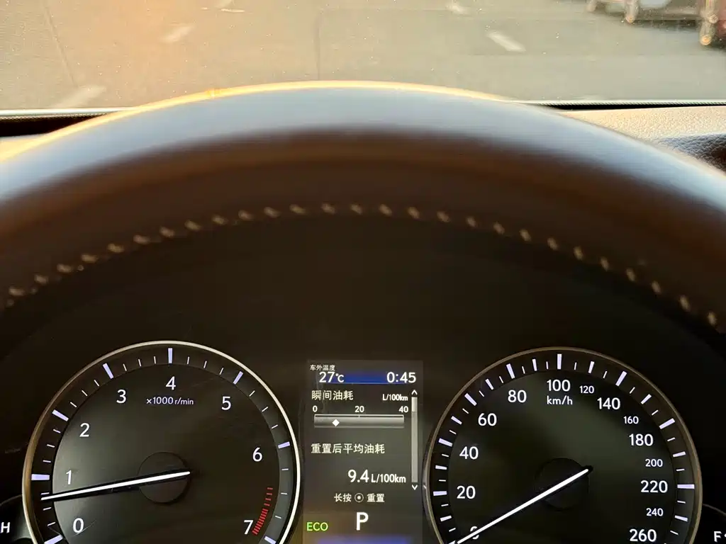 Lexus ES 200 Elite Edition 2015