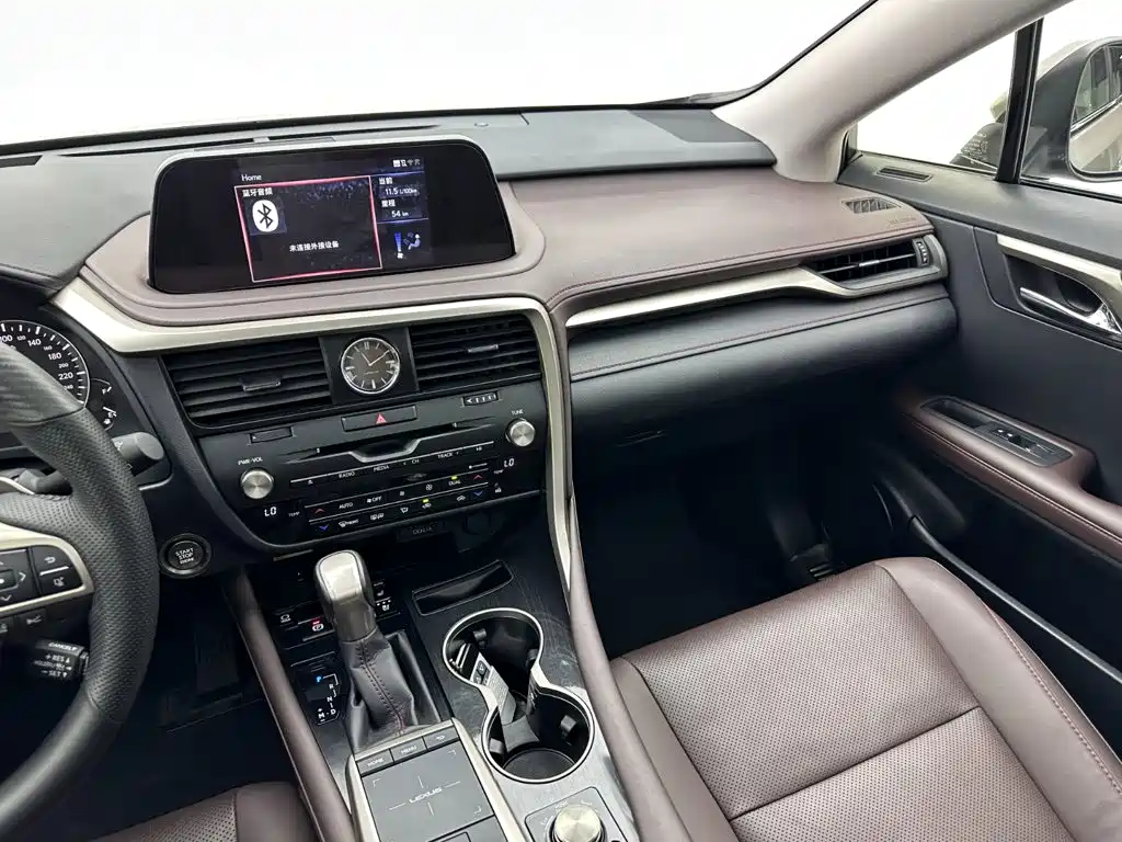 Lexus RX 2020 Facelift 300 4WD Elegant Edition