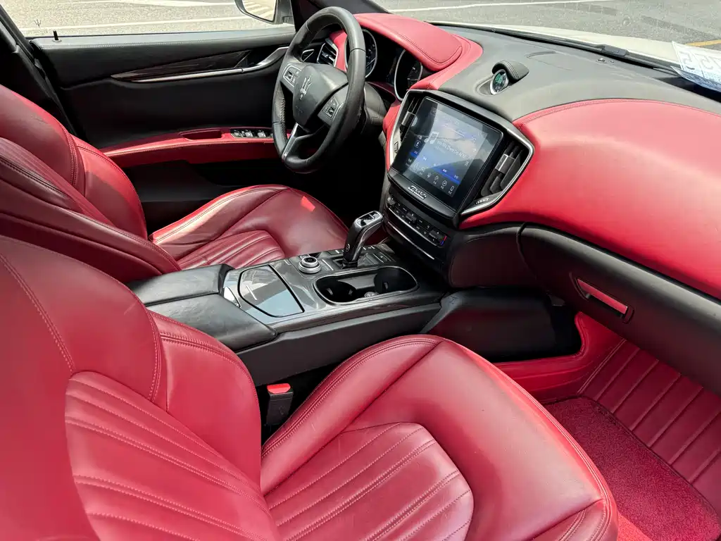 Ghibli 2019 3.0 T Standard Edition Euro V