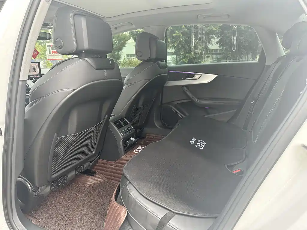 Audi A4L 2022 40 TFSI Fashion Dynamic Edition