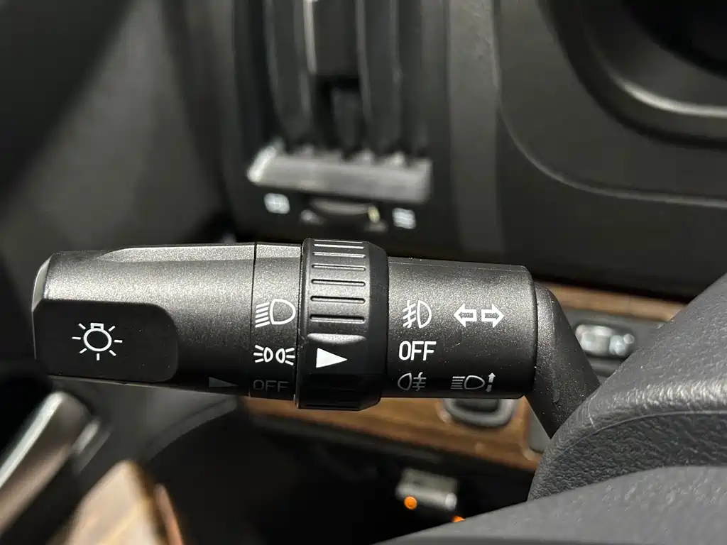 D-Max 2021 2.0L Manual Luxury 7-seater