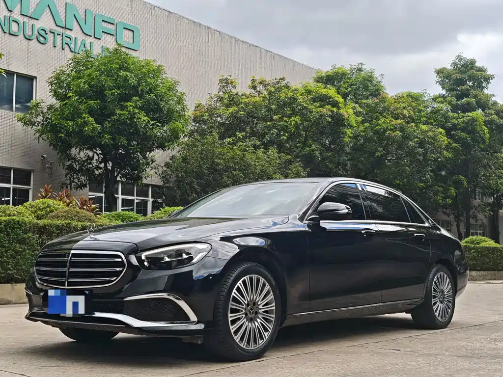 Mercedes-Benz E-Class 2023 E 300 L Fashion Edition